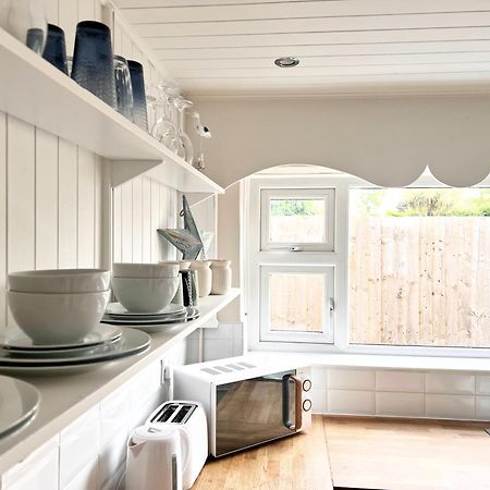 Cosy Cottage In Mersea - Walking Distance To Beach And Town West Mersea Buitenkant foto